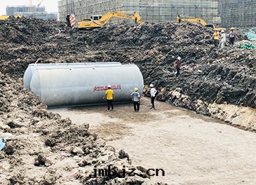 整體(tǐ)水(shuǐ)泥蓄水(shuǐ)池