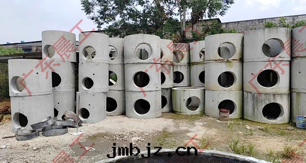 哪種(zhǒng)材質(zhì)的(de)預制井适合在(zài)海(hǎi)邊(biān)使用(yòng)？