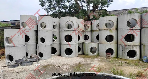 檢查井的(de)尺(chǐ)寸(cùn)和(hé)重(zhòng)量(liàng)标(biāo)准有(yǒu)哪些(xiē)注意(yì)事項？